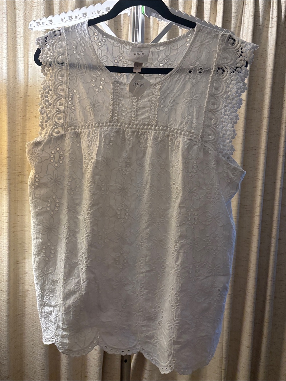 Knox Rose White Eyelet Lace Tank Top lined